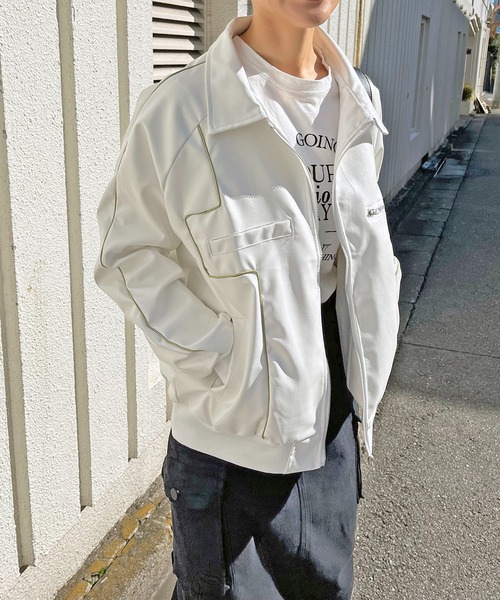 Jewelobe（ジュエローブ）の「配色パイピングシンセティックレザーブルゾン（ブルゾン・レディース・ホワイト/カーキ/ブラック・FREE）」の2枚目の写真