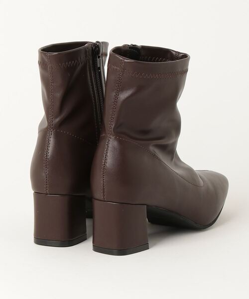 LibertyDoll(リバティードール)の「LibertyDoll/+5.5cm スクエアトゥ チャンキーヒール ストレッチブーツ(9045)(ブーツ・レディース・グレイッシュベージュ/アイボリー/ダークブラウン/ブラック/キャメル/シルバー・M/L/S/LL/3L)」の7枚目の写真