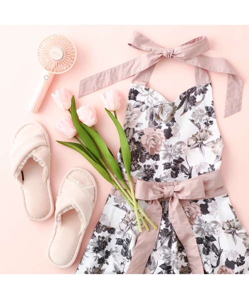 Francfranc（フランフラン）の「ダスティーフラワー コットン フルエプロン  ピンク（エプロン・レディース・ピンク・FREE）」の12枚目の写真