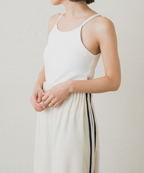 earthy（アーシー）の「【抗菌防臭】オーガニックコットンアメスリカップ付きキャミ（キャミソール・レディース・グレー/オフホワイト/ホワイト/ブラック/キャメル・S/M）」の2枚目の写真