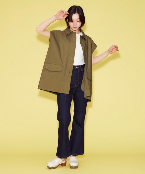 FOREVER 21（フォーエバー トゥエンティーワン）の「【STREET】2WAYミリタリージャケット（ミリタリージャケット・レディース・ブラック/カーキ・FREE）」の4枚目の写真