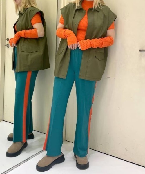 FOREVER 21（フォーエバー トゥエンティーワン）の「【STREET】2WAYミリタリージャケット（ミリタリージャケット・レディース・ブラック/カーキ・FREE）」の18枚目の写真