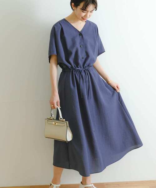 URBAN RESEARCH（アーバンリサーチ）の「『UR TECH DRYLUXE』ギャザーワンピース（ワンピース・レディース・モカ/ブルー/ブラック・36/38）」の6枚目の写真