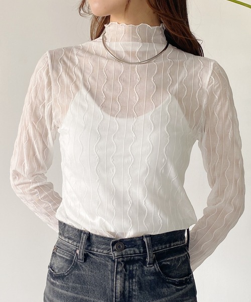 United store(ユナイテッドストア)の「ウェーブパターンシアートップ(Tシャツ/カットソー・レディース・ブラック/アイボリー/ダークブラウン/ホワイト・FREE)」の2枚目の写真