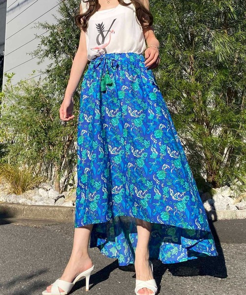 NANEA（ナネア）の「花柄フレアーロングスカート　フィッシュテールスカート（スカート・レディース・ピンク/ブルー・ONE SIZE）」の2枚目の写真