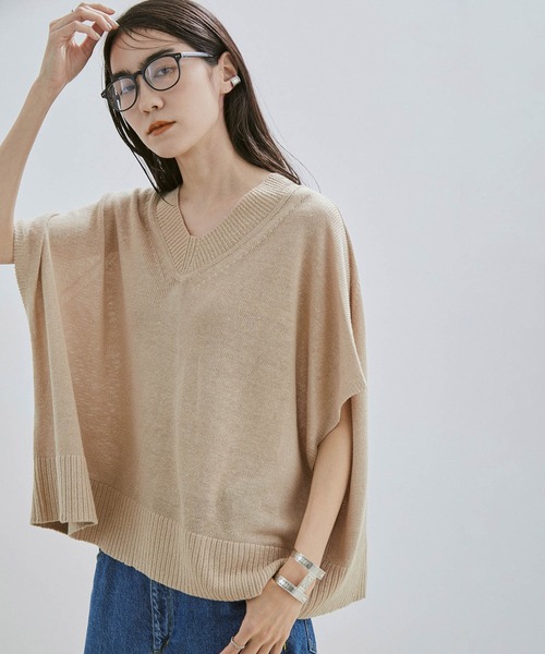 SALON adam et rope'(サロン アダム エ ロペ)の「リネンVネックワイドプルオーバー/ベスト(ニット/セーター・レディース・ホワイト/ブラック/ベージュ・FREE)」の1枚目の写真