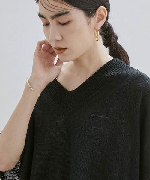 SALON adam et rope'(サロン アダム エ ロペ)の「リネンVネックワイドプルオーバー/ベスト(ニット/セーター・レディース・ホワイト/ブラック/ベージュ・FREE)」の8枚目の写真