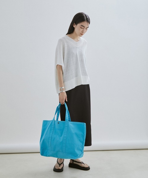 SALON adam et rope'(サロン アダム エ ロペ)の「リネンVネックワイドプルオーバー/ベスト(ニット/セーター・レディース・ホワイト/ブラック/ベージュ・FREE)」の19枚目の写真