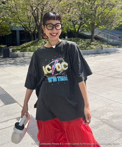 FREAK'S STORE（フリークスストア）の「ACDC 1978TOUR BIGTシャツ/エーシーディーシー1978ツアービッグTシャツ（Tシャツ/カットソー・レディース・ブラック/オフホワイト・ﾌﾘ-）」の5枚目の写真