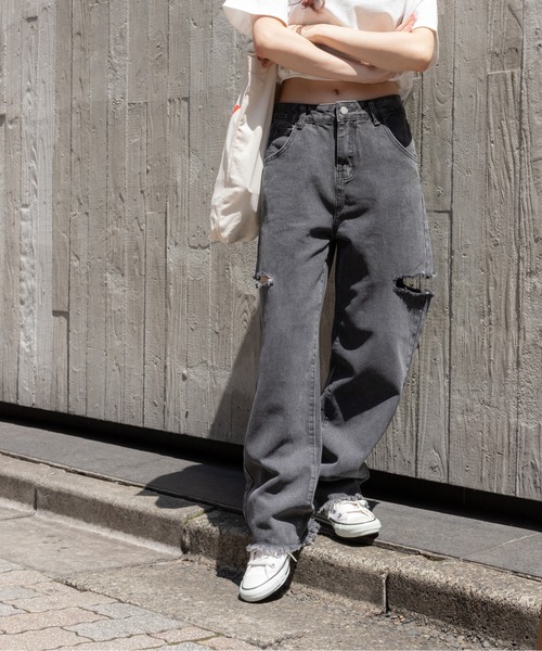 SpRay(スプレイ)の「サイドブロークンストレートデニムパンツ(デニムパンツ・レディース・ブルー系その他/ライトブルー/ブラック・MEDIUM/LARGE)」の6枚目の写真