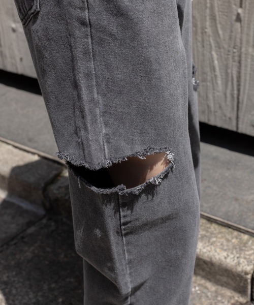 SpRay(スプレイ)の「サイドブロークンストレートデニムパンツ(デニムパンツ・レディース・ブルー系その他/ライトブルー/ブラック・MEDIUM/LARGE)」の11枚目の写真