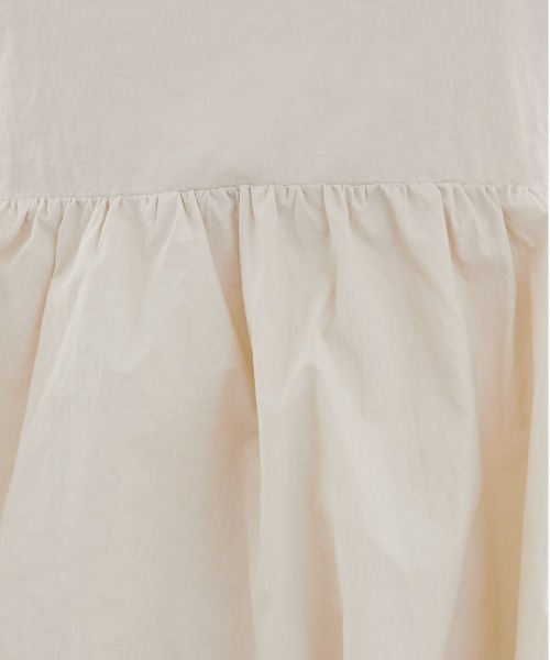 ANGIE（アンジー）の「ペプラムキャミソールトップス（キャミソール・レディース・アイボリー/ブラック/ベージュ・FREE）」の4枚目の写真