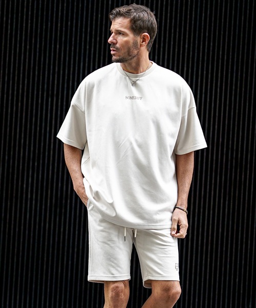 SOMEDIFF(サムディフ)の「【SOMEDIFF】スウェード半袖Tシャツ+ハーフパンツ セットアップ メンズ ビッグシルエット tシャツ ルーズシルエット ショーツ ロゴ 春服(セットアップ・メンズ・グレー/ベージュ/ホワイト/ブラック/ブルー・XL/L/M)」の2枚目の写真