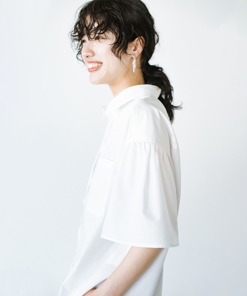 haco!(ハコ)の「ポケットに花束を忍ばせてみた!フラワームーブメントシャツ haco! FACTORY with ah(attach heart)!(シャツ/ブラウス・レディース・ブルー/オフホワイト・SMALL/MEDIUM/LARGE/X-LARGE)」の20枚目の写真