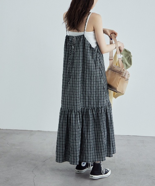 etoll.(エトル)の「ギンガムチェックティアードワンピース(ワンピース・レディース・ブルー/ネイビー/ブラック・M)」の21枚目の写真