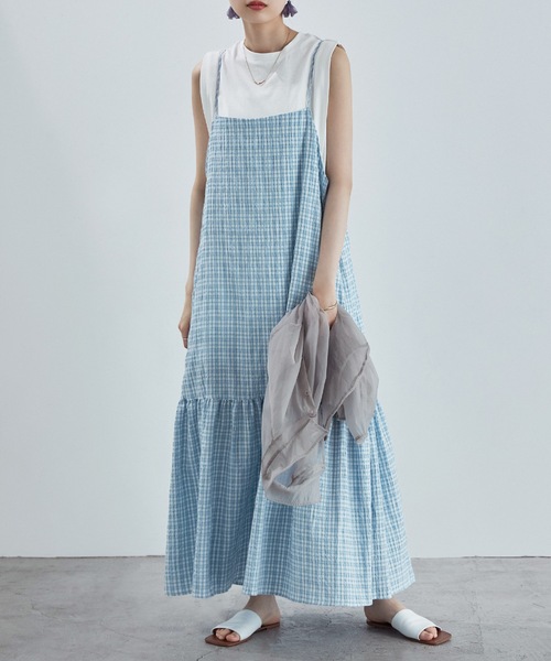 etoll.(エトル)の「ギンガムチェックティアードワンピース(ワンピース・レディース・ブルー/ネイビー/ブラック・M)」の19枚目の写真