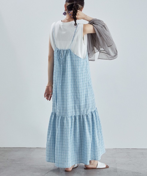 etoll.(エトル)の「ギンガムチェックティアードワンピース(ワンピース・レディース・ブルー/ネイビー/ブラック・M)」の16枚目の写真