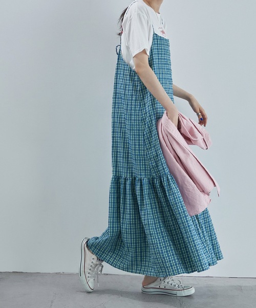 etoll.(エトル)の「ギンガムチェックティアードワンピース(ワンピース・レディース・ブルー/ネイビー/ブラック・M)」の9枚目の写真