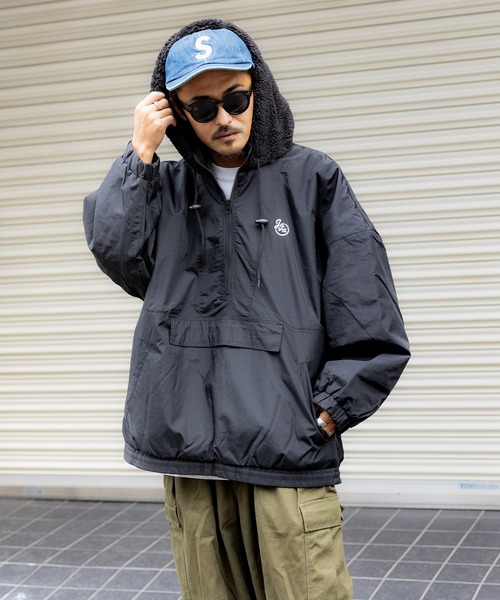 Java（ジャバ）の「《JAVAジャバ 別注》フード付 ボア切替えサイドスリット入ビッグプルオーバー（ブルゾン・メンズ・グレイッシュブルー/ブラック・SMALL/MEDIUM/X-LARGE/LARGE）」の14枚目の写真