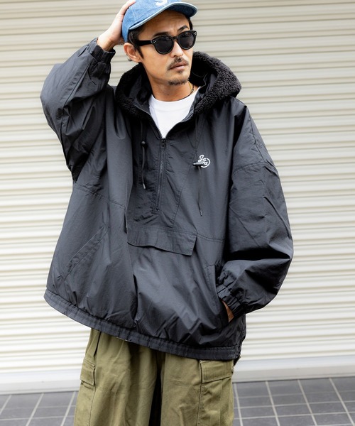 Java（ジャバ）の「《JAVAジャバ 別注》フード付 ボア切替えサイドスリット入ビッグプルオーバー（ブルゾン・メンズ・グレイッシュブルー/ブラック・SMALL/MEDIUM/X-LARGE/LARGE）」の15枚目の写真