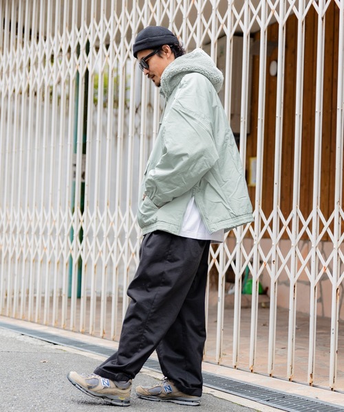 Java（ジャバ）の「《JAVAジャバ 別注》フード付 ボア切替えサイドスリット入ビッグプルオーバー（ブルゾン・メンズ・グレイッシュブルー/ブラック・SMALL/MEDIUM/X-LARGE/LARGE）」の22枚目の写真