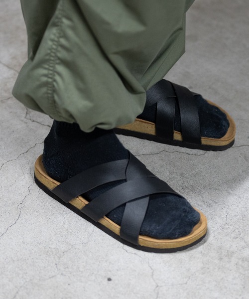 JOHN'S CLOSET（ジョンズクローゼット）の「【i】ビルケンタイプサンダル（サンダル・メンズ・ブラック/ブラウン・MEDIUM/LARGE）」の3枚目の写真