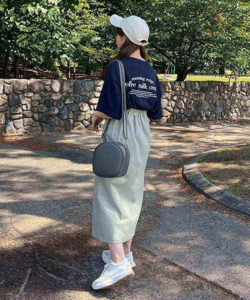Isn't She?（イズントシー）の「[ SHIORI × Isn't She? ] フロントポケットカラースカート（スカート・レディース・ホワイト系/パープル/カーキ・M）」の6枚目の写真