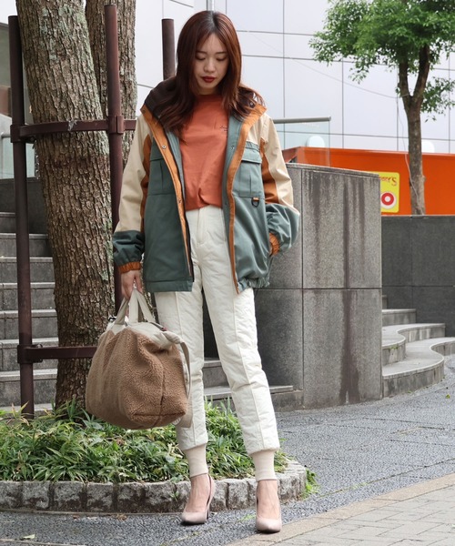 KRIFF MAYER Lady's Collection（クリフメイヤーレディースコレクション）の「《WEB限定》キルトジョガーパンツ（その他パンツ・レディース・ブラック/ナチュラル/ベージュ・SMALL/MEDIUM/LARGE）」の4枚目の写真