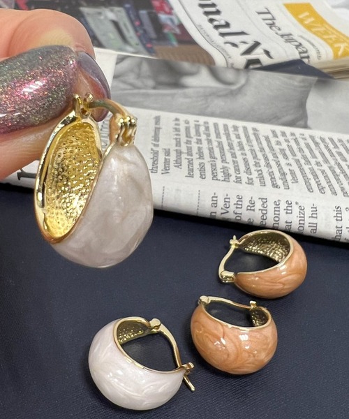 VICKY(ビッキー)の「【KOREAN ITEM】マーブルピアス(ピアス(両耳用)・レディース・ホワイト/ピンク・FREE)」の3枚目の写真