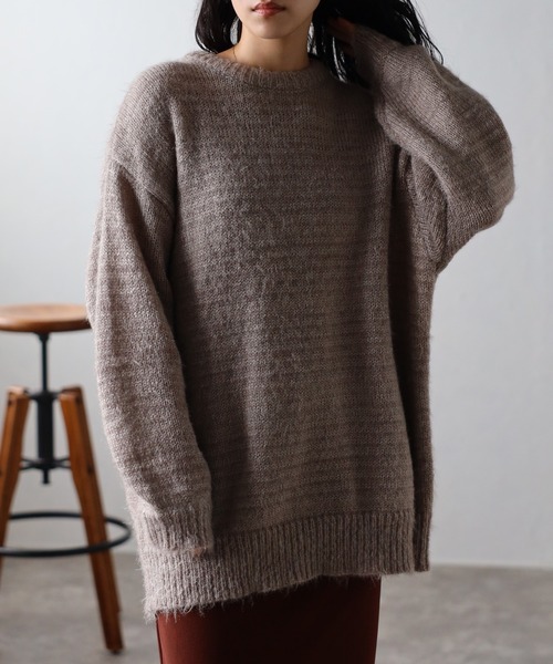 amini(アミニ)の「【2023 A/W新作】ラメ起毛オーバーサイズニット(ニット/セーター・レディース・ブラック/ブラウン/オレンジ/ブルー/アイボリー・MEDIUM)」の3枚目の写真