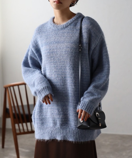 amini(アミニ)の「【2023 A/W新作】ラメ起毛オーバーサイズニット(ニット/セーター・レディース・ブラック/ブラウン/オレンジ/ブルー/アイボリー・MEDIUM)」の4枚目の写真