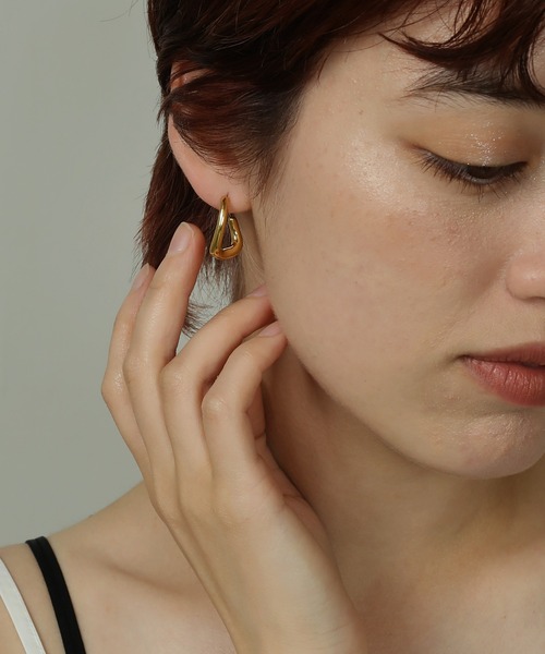 ORLEAN(オルレアン)の「金属アレルギー対応 ニュアンスドロップロングピアス サージカルステンレス(ピアス(両耳用)・レディース・ゴールド/シルバー・フリー)」の9枚目の写真