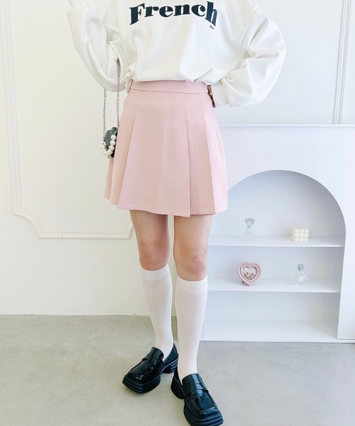 Loueme(ルエム)の「ハイウエストプリーツミニスカパン(スカート・レディース・ピンク/アイボリー/ブラック/ライトブルー・S/M)」の4枚目の写真