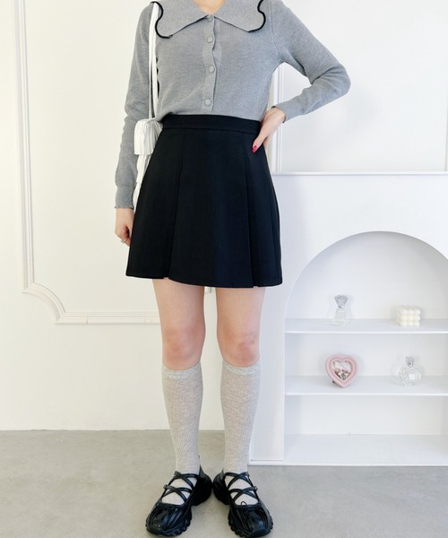 Loueme(ルエム)の「ハイウエストプリーツミニスカパン(スカート・レディース・ピンク/アイボリー/ブラック/ライトブルー・S/M)」の6枚目の写真