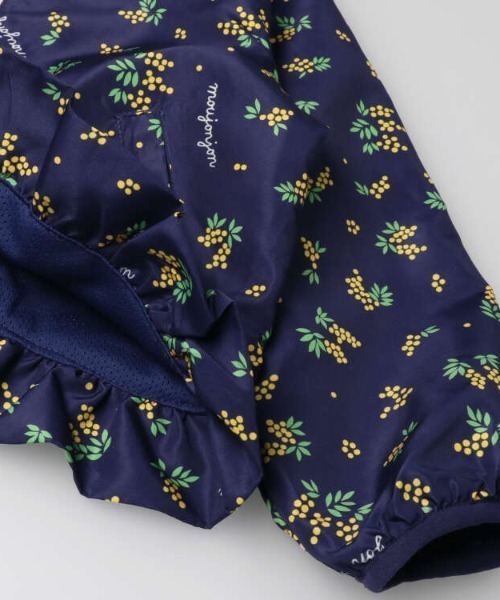 Moujonjon(ムージョンジョン)の「撥水加工お花柄タフタジャケット(ナイロンジャケット・キッズ・ブルー/ホワイト・100/130/140/110/120/90)」の5枚目の写真