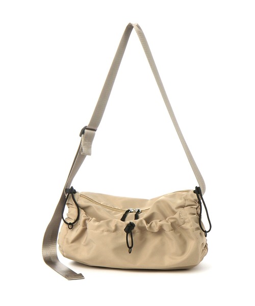 LAKOLE（ラコレ）の「ドロストバレルショルダー / 991682（ショルダーバッグ・レディース・ホワイト/ブラック/ベージュ・FREE）」の18枚目の写真