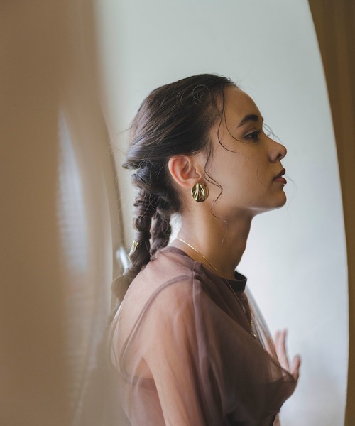 Kastane(カスタネ)の「【fiw.】BIGモチーフイヤリング(イヤリング・レディース・シルバー/ゴールド・FREE)」の2枚目の写真