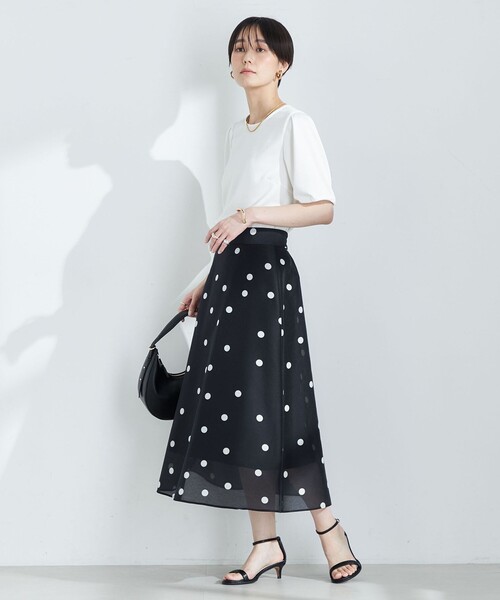 NOLLEY’S(ノーリーズ)の「ウォッシャブルサテンフォルムブラウス(シャツ/ブラウス・レディース・オフホワイト/ネイビー・36/38)」の8枚目の写真
