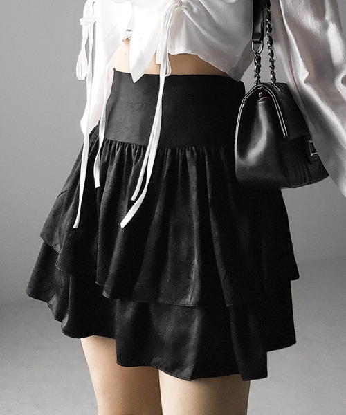 me+em select（ミームセレクト）の「【 ２color 】ダブルフリルハイウエストフレアミニスカート（スカート・レディース・ブラック/アイボリー・FREE）」の5枚目の写真