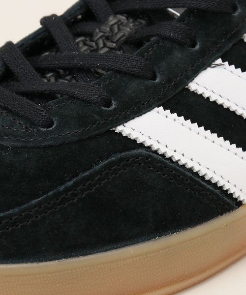 adidas(アディダス)の「【ADIDAS/アディダス】GAZELLE INDOOR(スニーカー・レディース・ブラック・23cm/24cm/25cm/26cm)」の4枚目の写真