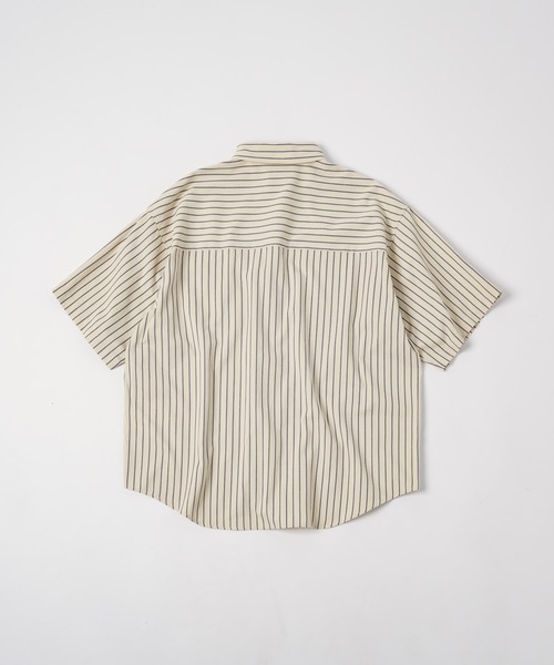 kaoyorinakami（カオヨリナカミ）の「tag logo stripe shirt
