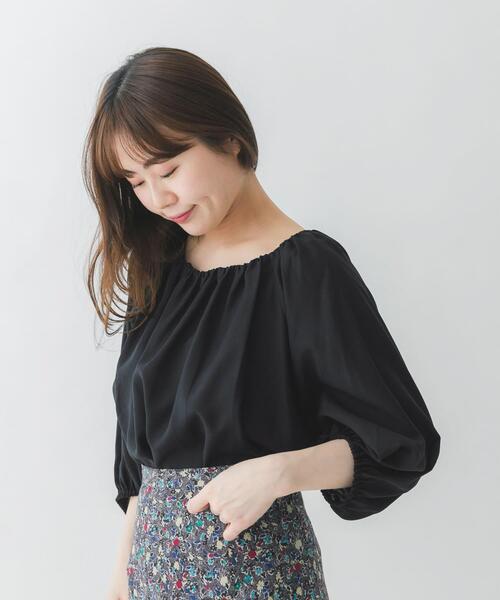 URBAN RESEARCH ROSSO WOMEN(アーバンリサーチ ロッソ)の「2WAYオフショルブラウス(シャツ/ブラウス・レディース・ブラック/ホワイト・FREE)」の22枚目の写真