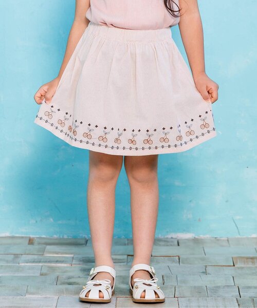 Seraph（セラフ）の「インパンツ付き裾刺繍スカート（スカート・キッズ・ネイビー/ピンク/サックスブルー・80/90/95/100/110/120/130/140）」の3枚目の写真