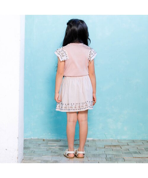 Seraph（セラフ）の「インパンツ付き裾刺繍スカート（スカート・キッズ・ネイビー/ピンク/サックスブルー・80/90/95/100/110/120/130/140）」の5枚目の写真
