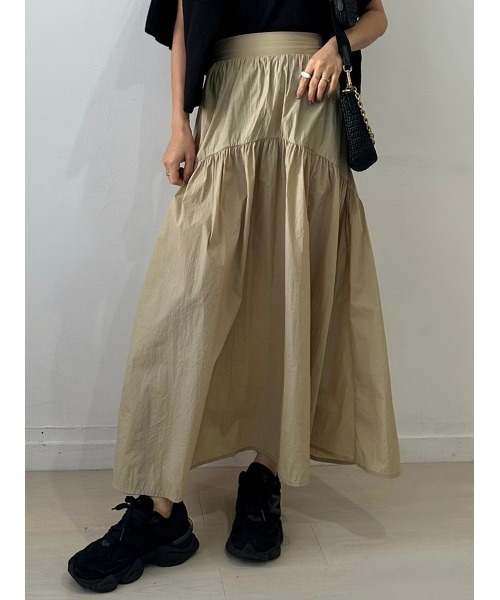 TRUNC（トランクエイティーエイト）の「Nylon Flare Skirt（スカート・レディース・ブラック/ベージュ・FREE）」の2枚目の写真