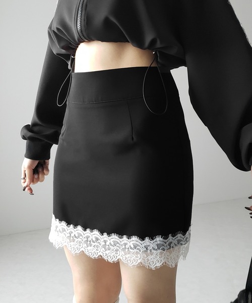 me+em select（ミームセレクト）の「※※【 セットアップ着用可能 】サイドラインハイウエストミニスカート ／ sideline high waist mini skirt（スカート・レディース・ブラック/ブラック系1/ブラック系2・SMALL/MEDIUM/LARGE）」の10枚目の写真