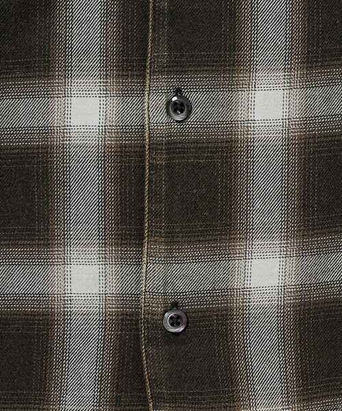 FREAK'S STORE（フリークスストア）の「ブリーチ加工 オープンカラー オンブレチェック シャツ/ショートスリーブ/リラックスフィット BLEACH OMBRE OC SHIRT SS（シャツ/ブラウス・メンズ・ホワイト/ブラック/ブルー/グリーン・MEDIUM/LARGE）」の8枚目の写真