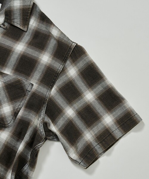 FREAK'S STORE（フリークスストア）の「ブリーチ加工 オープンカラー オンブレチェック シャツ/ショートスリーブ/リラックスフィット BLEACH OMBRE OC SHIRT SS（シャツ/ブラウス・メンズ・ホワイト/ブラック/ブルー/グリーン・MEDIUM/LARGE）」の9枚目の写真