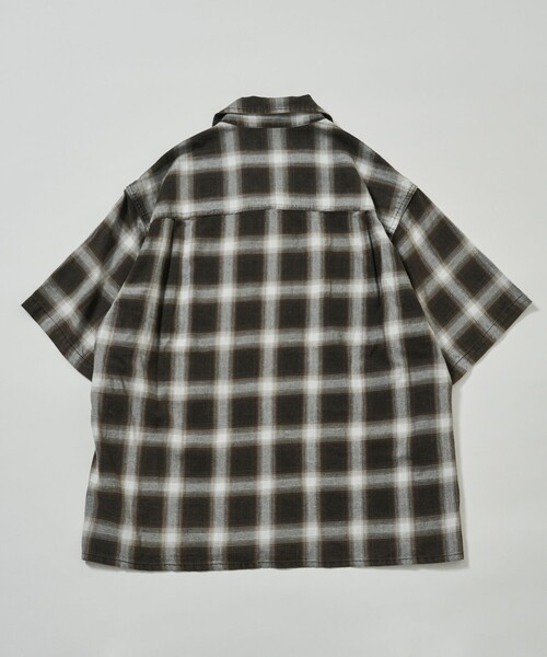 FREAK'S STORE（フリークスストア）の「ブリーチ加工 オープンカラー オンブレチェック シャツ/ショートスリーブ/リラックスフィット BLEACH OMBRE OC SHIRT SS（シャツ/ブラウス・メンズ・ホワイト/ブラック/ブルー/グリーン・MEDIUM/LARGE）」の12枚目の写真
