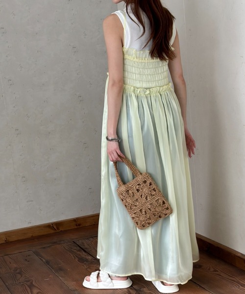 Per sist ence（パーシエンス）の「ラメオーガンジーシャーリングキャミワンピース（ワンピース・レディース・ブラック/イエロー/グレー/オフホワイト・FREE）」の12枚目の写真